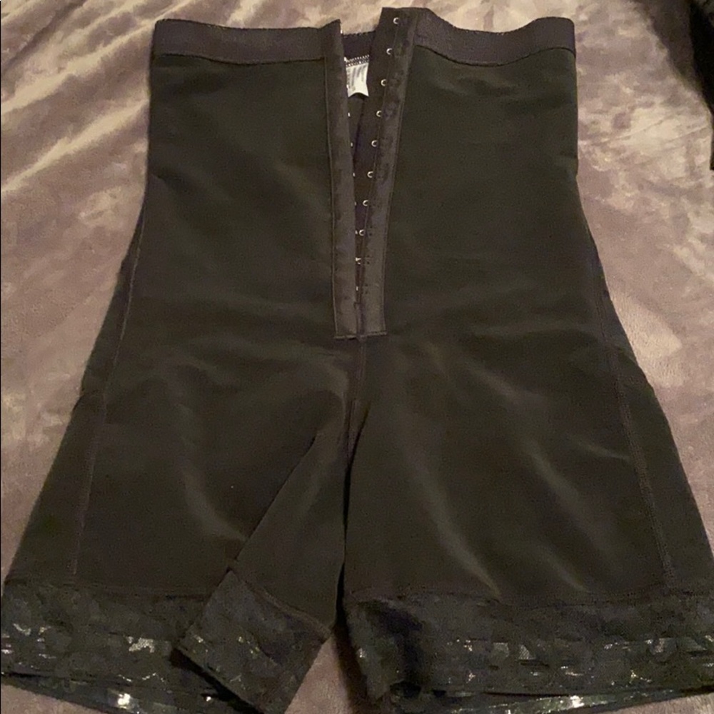 Black high rise shapewear butt lift tummy tuck